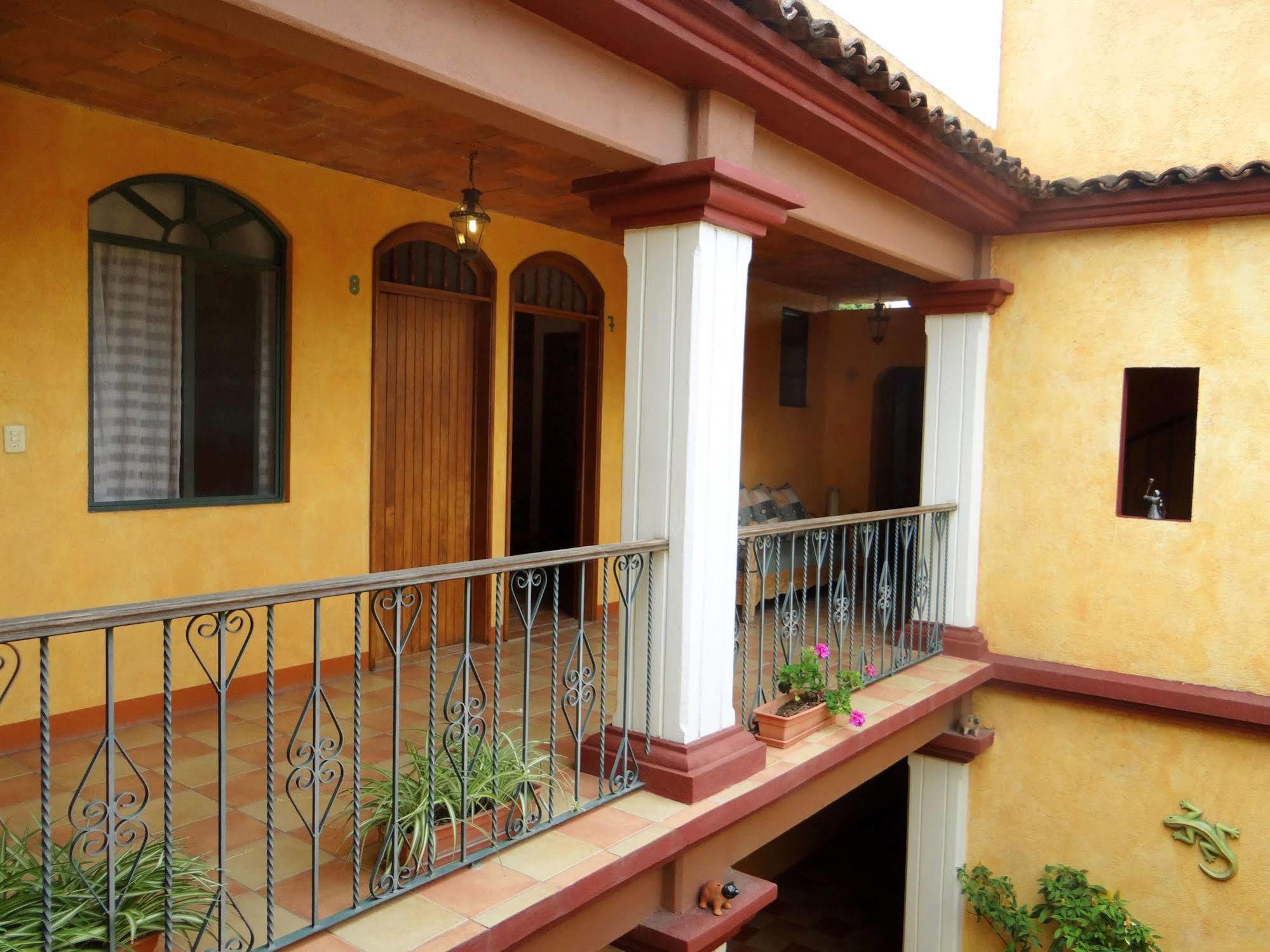 Casa Lidia Hotel Oaxaca Bagian luar foto