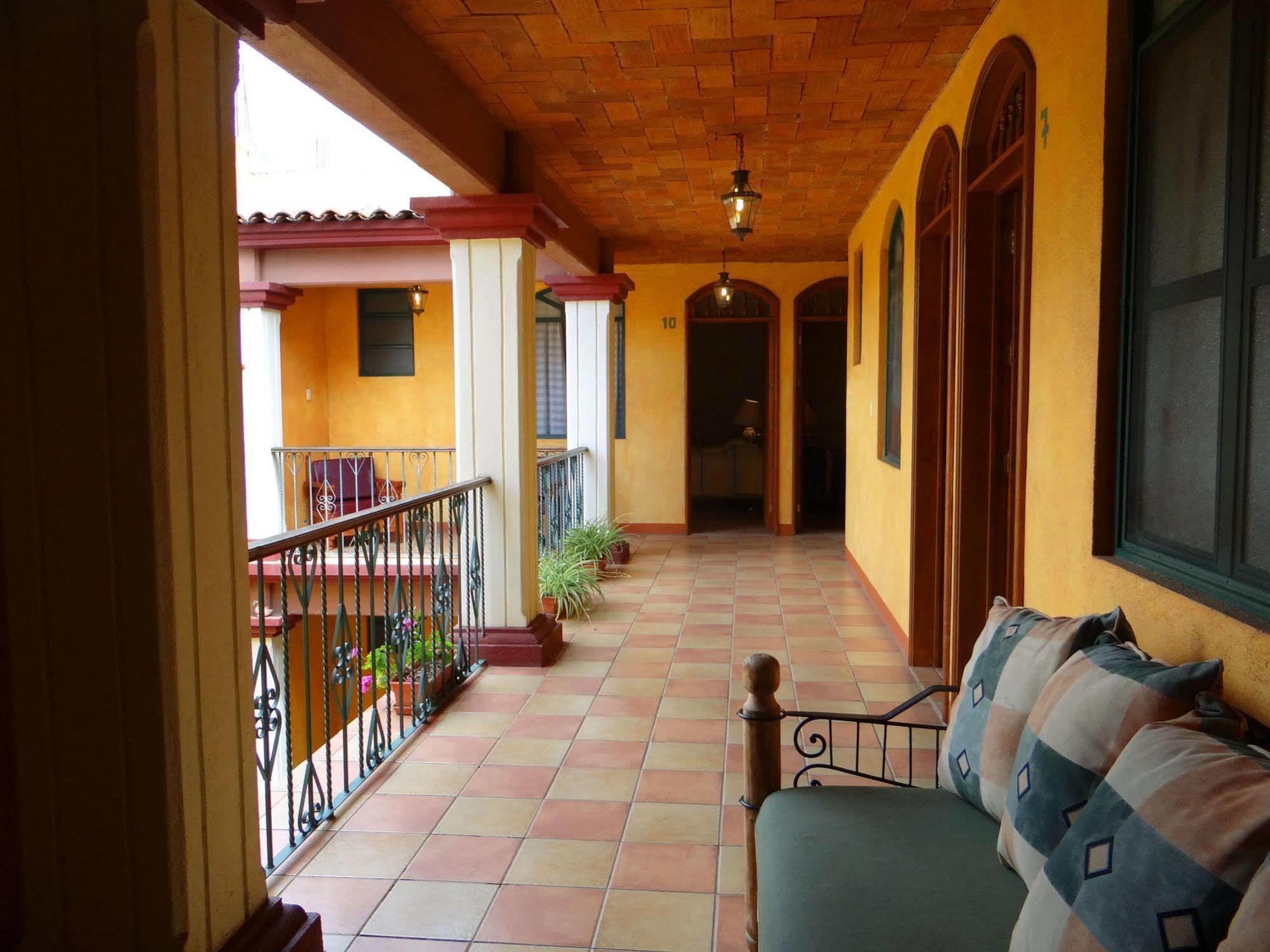 Casa Lidia Hotel Oaxaca Bagian luar foto
